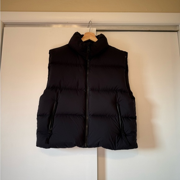 TNA Women’s Midnight Black Puffer Vest - Picture 1 of 11